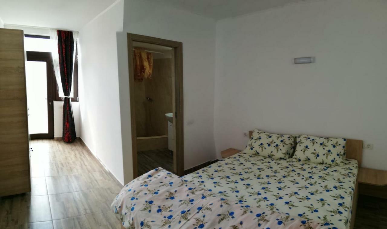 Laubert Hotel Călimăneşti Bagian luar foto